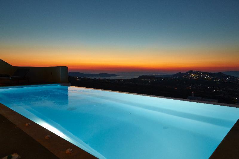 North Santorini A Luxury Spa Hotel Pyrgos Kallistis Bagian luar foto