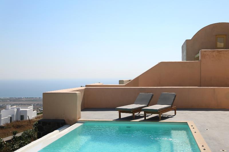 North Santorini A Luxury Spa Hotel Pyrgos Kallistis Bagian luar foto