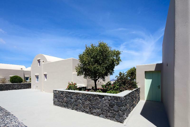 North Santorini A Luxury Spa Hotel Pyrgos Kallistis Bagian luar foto